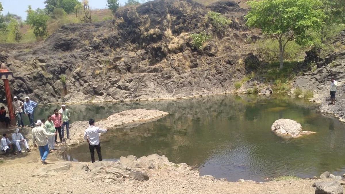 मामा-भाच्याच्या डोहात बुडून तरुणाचा मृत्यू