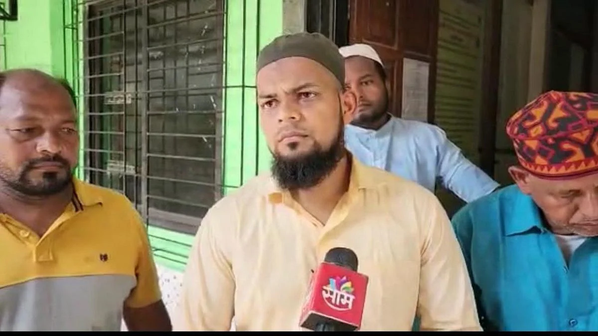 कळव्यातील मुस्लीम बांधवांच्या निर्णयाचे कौतुक; स्वतः उतरवले मशिदीवरील भोंगे