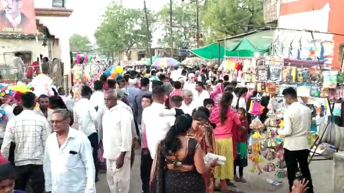 यात्रोत्सवात अल्पवयीन चोरट्यांनी लांबविल्या सोनसाखळ्या