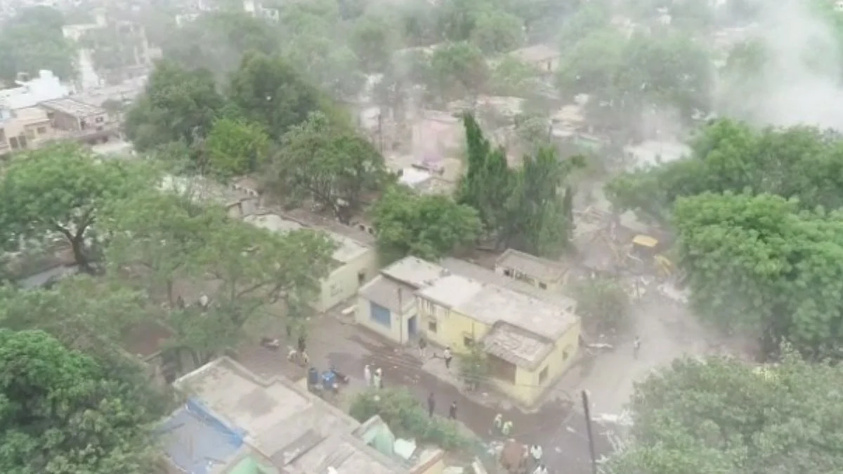 औरंगाबाद: आधी घरांवर बुलडोझर फिरवला, आता पुनर्वसनाबाबत विभागीय आयुक्तांनी दिला शब्द
