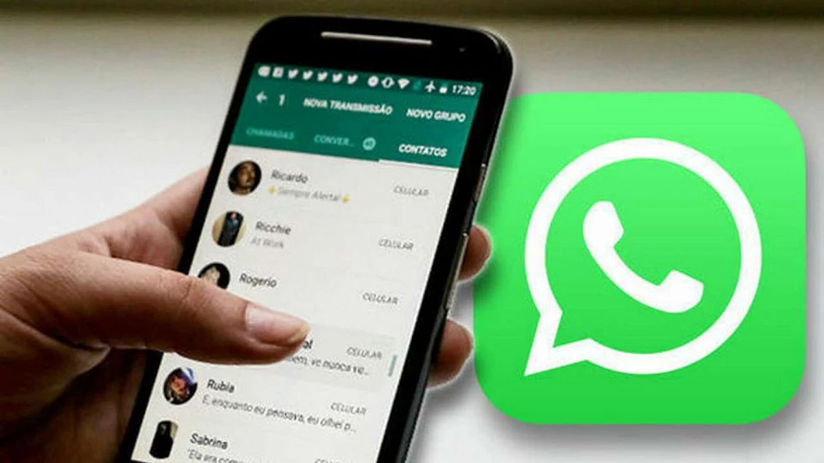 तुमच्या शेजारी असलेला वाचू शकणार नाही तुमचे WhatsApp चॅटिंग; करा 'हा' उपाय