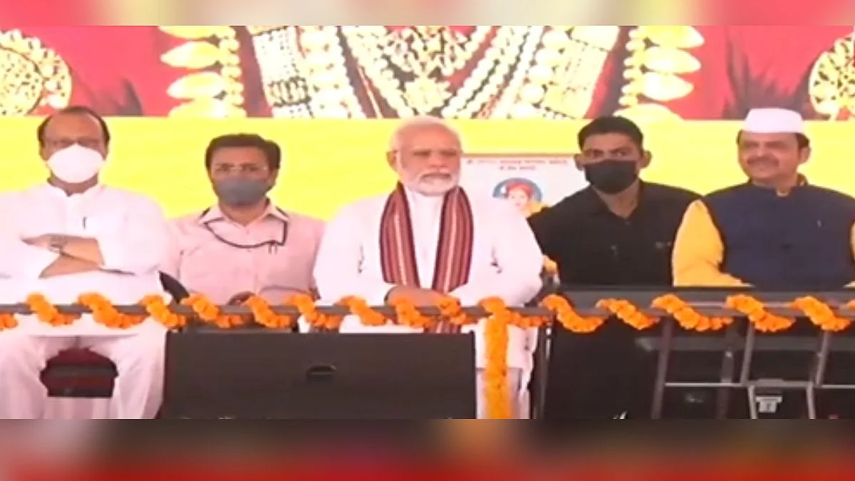 देहूमध्ये PM मोदी, फडणवीसांचं भाषण; अजित पवारांना डावललं?