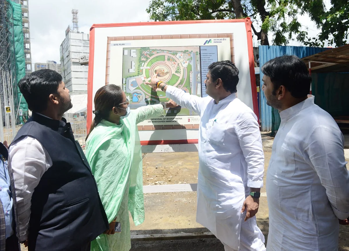 डॉ. बाबासाहेब आंबेडकर स्मारकाच्या पादपीठाचे काम पूर्णत्वाकडे - धनंजय मुंडे