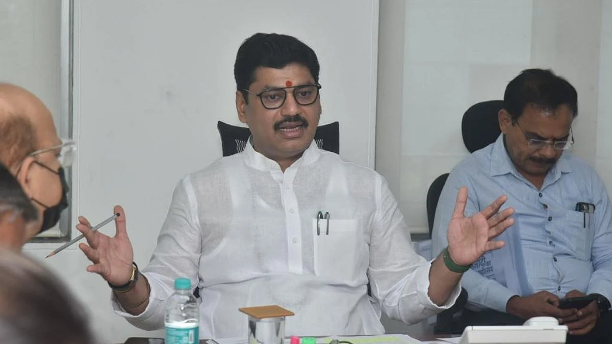 सर्व तालुक्यात संविधान सभागृह उभारण्यासाठी सुधारित आराखडा सादर करा- धनंजय मुंडे