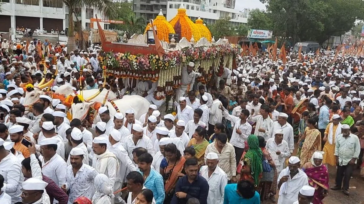 Ashadhi Wari: दोन वर्षांच्या खंडानंतर तुकोबांच्या पालखीचे पंढरीकडे प्रस्थान