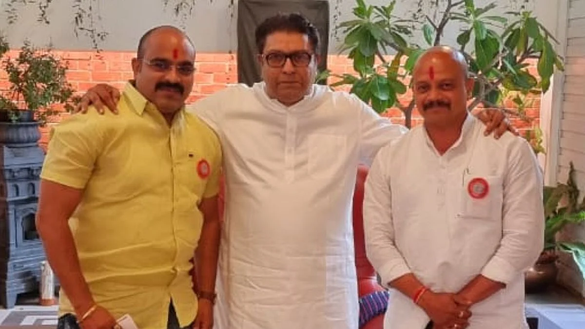 वसंत मोरेंसह निलेश माझिरे यांनी घेतली राज ठाकरेंची भेट; नाराजी दूर होणार का?