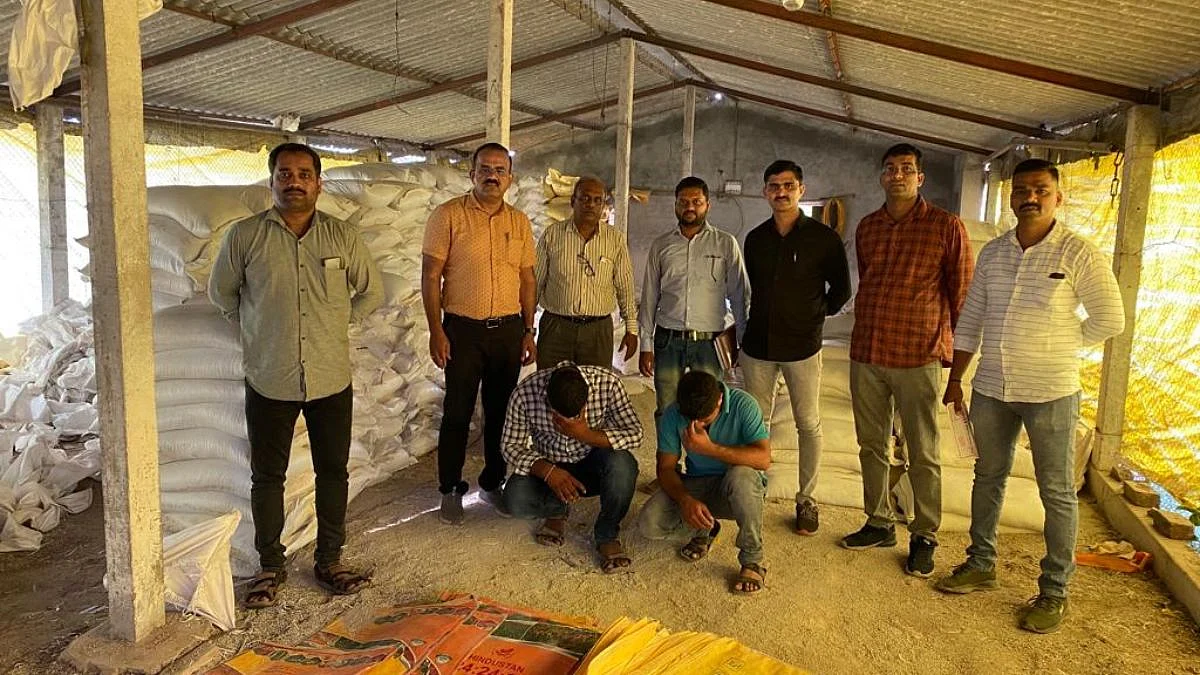 Sangli : लाखाे रुपयांचा बोगस रासायनिक खत साठा जप्त; मणेराजुरीतील दाेघे अटकेत
