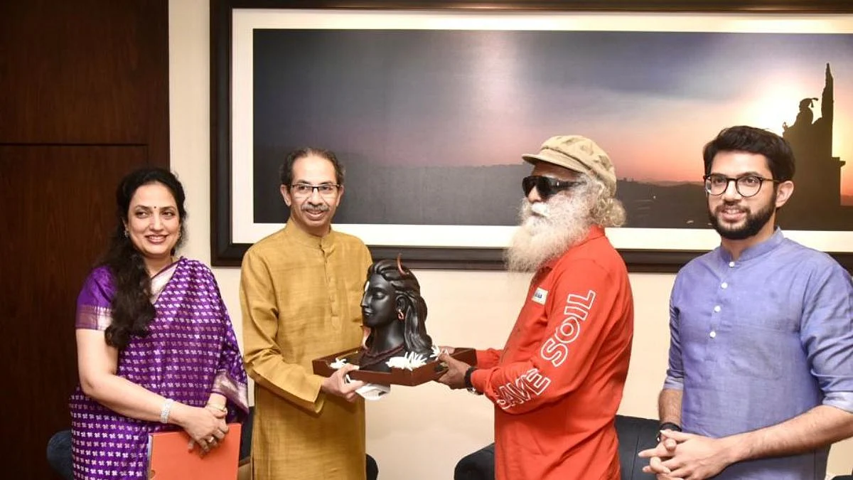 २७ देशांची यात्रा करणाऱ्या सदगुरू जग्गी वासुदेव यांनी घेतली मुख्यमंत्र्यांची भेट