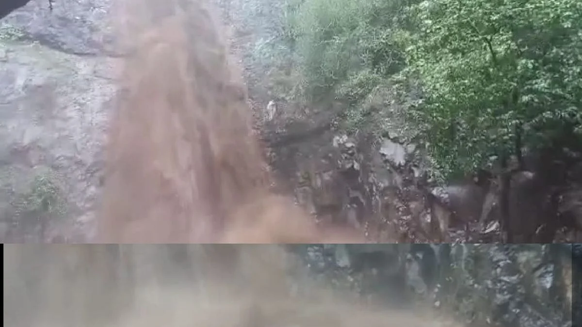 पहिल्याच पावसात मनुदेवीचा धबधबा ओसंडून वाहतोय