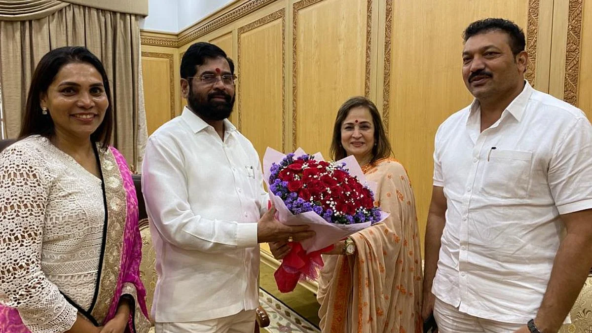 Smita Thackeray Meet CM Eknath Shinde
