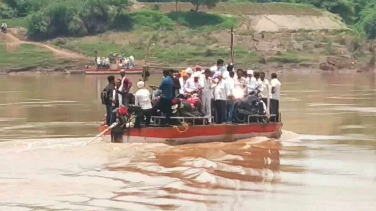 Jalgaon News Tapi River