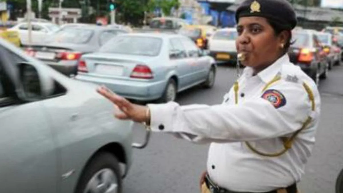 latur, seat belt awareness program, latur traffic police