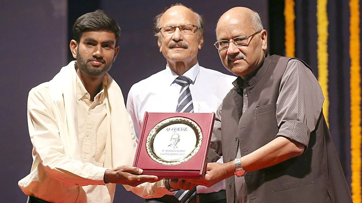 Dnyaneshwar Hingolikar was awarded this year's Dr. Nanasaheb Parulekar Award