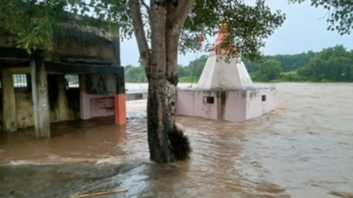 Heavy Rain Dhule