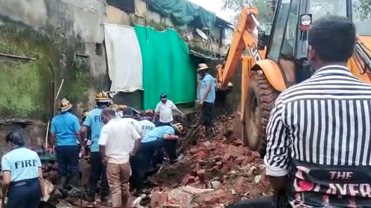 Dombivli wall collapse