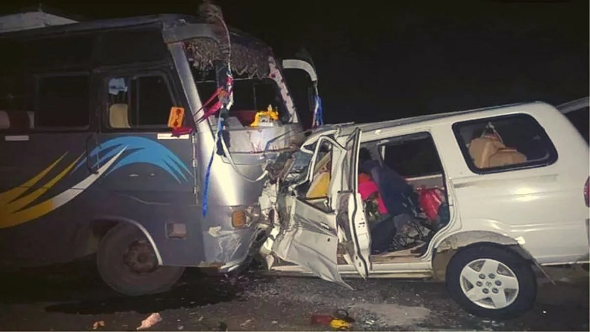 MP Road Accident