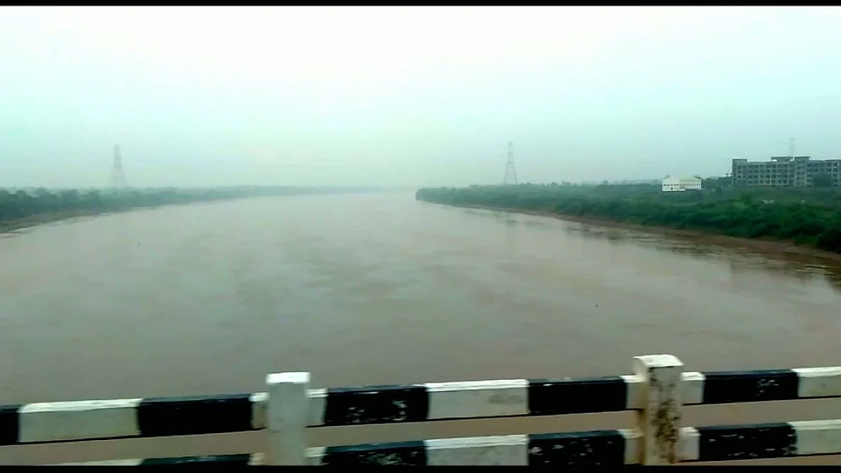 Dhule Tapi River
