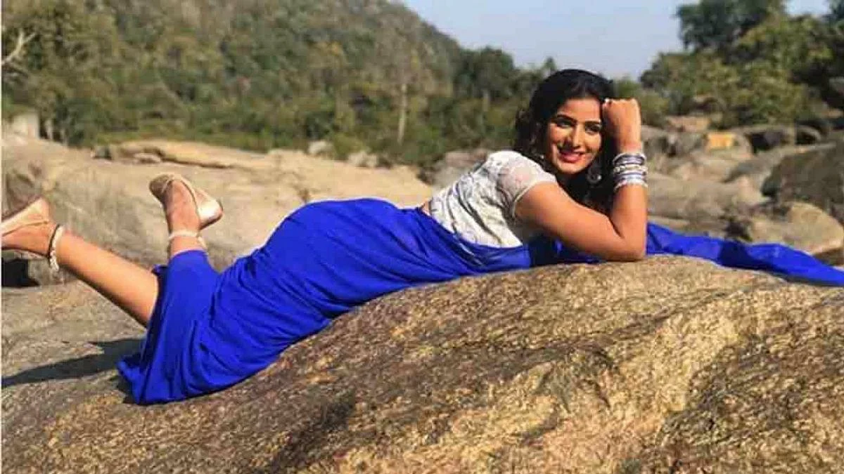 Poonam Dubey Viral Video