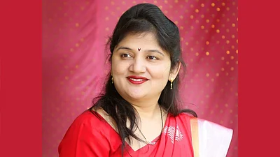 काँग्रेस, राष्ट्रवादी पक्षाच्या नेत्यांची भेट घेण्यासाठी शुभांगी पाटील रवाना