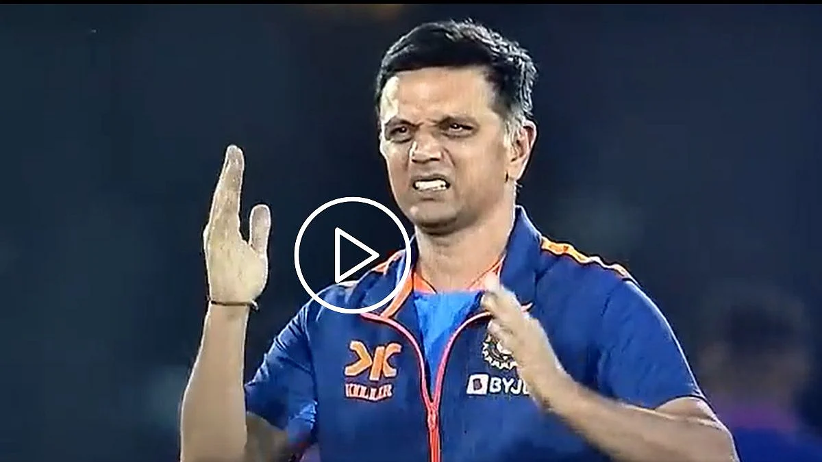 Ind vs NZ ODI Series Coach Rahul Dravid Viral Video