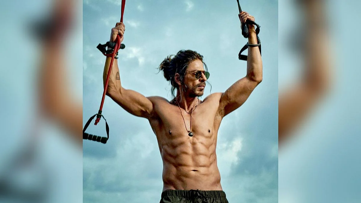 Shahrukh Khan Abs in Pathan