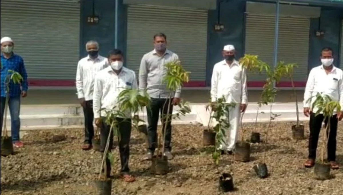 रमजान ईद निमित्त मुस्लिम बांधवांनी जपली सामाजिक बांधिलकी