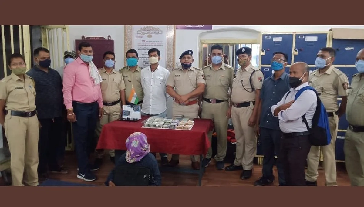 रेल्वेने अवैधरित्या 9 लाख रुपये घेऊन जाणाऱ्या इसमाला गोंदिया रेल्वे पोलिसांकडून अटक