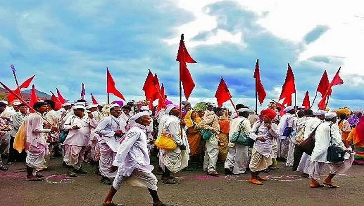 गनिमी कावा : विठ्ठलाच्या घाेषात मानाची दिंडी पंढरपुरात दाखल