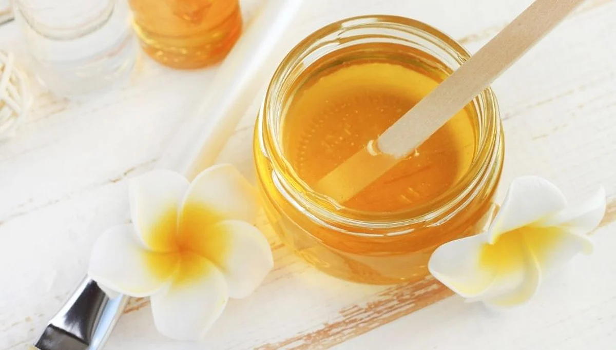 Skin Care: वॅक्सिंग करताना घ्या या गोष्टींची काळजी