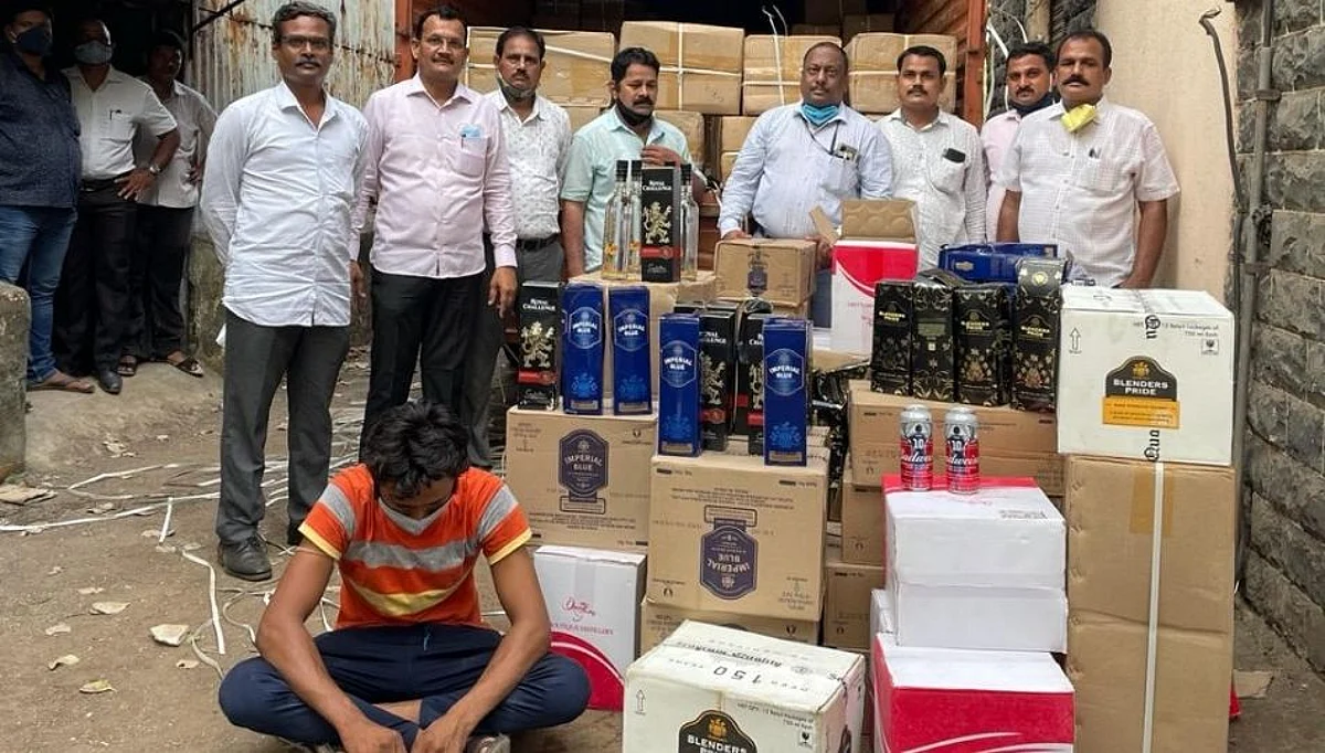 राज्य उत्पादन शुल्क विभागाची मोठी कारवाई; 67 लाख रुपयांची दारू जप्त