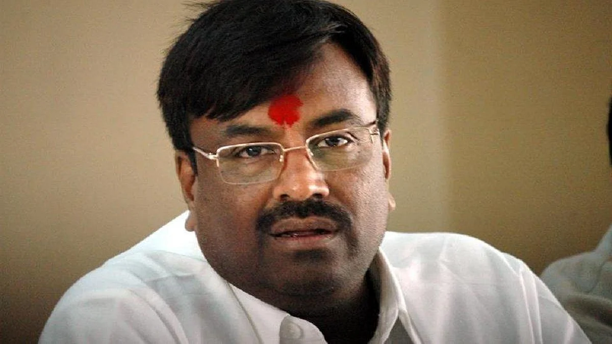 हे बंड आधीच व्हायला हवे होते; 'देर आये दुरुस्त आये'- सुधीर मुनगंटीवार