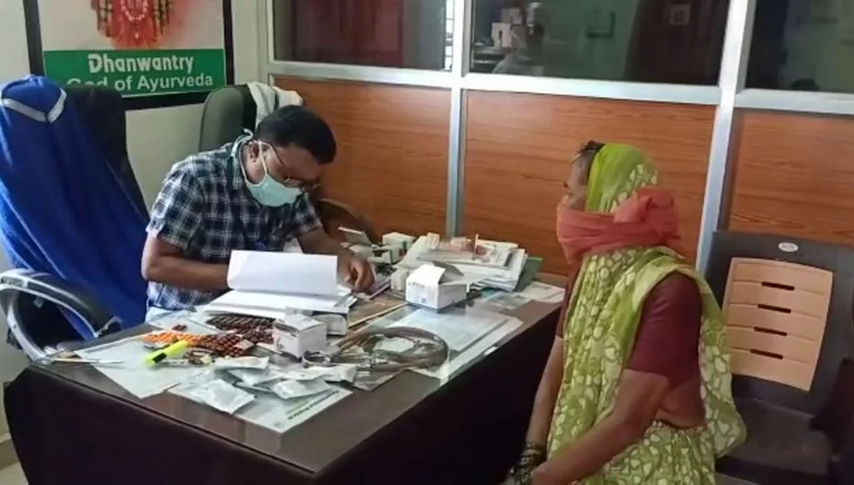 वास्तू पूजनाचं जेवण गावकऱ्यांच्या बेतलं जीवावर