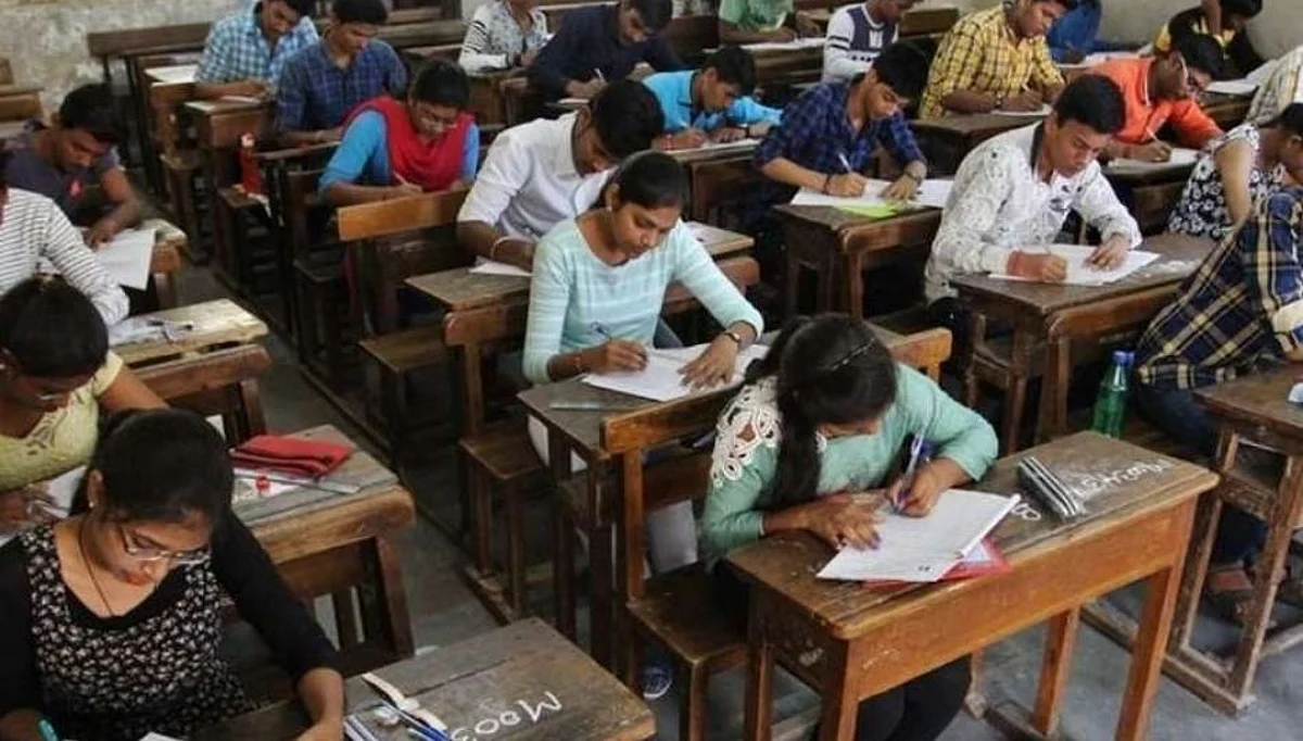 10 वीच्या परीक्षा न घेण्याबाबत राज्यसरकार उच्च न्यायालयात प्रतिज्ञापत्र सादर करणार