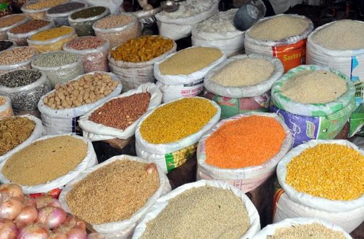 डाळी, कडधान्य, खाद्यतेल आणि कांदा बटाट्यांसह अनेक वस्तु जीवनावश्यक वस्तुंच्या यादीतून वगळल्या, कारण...