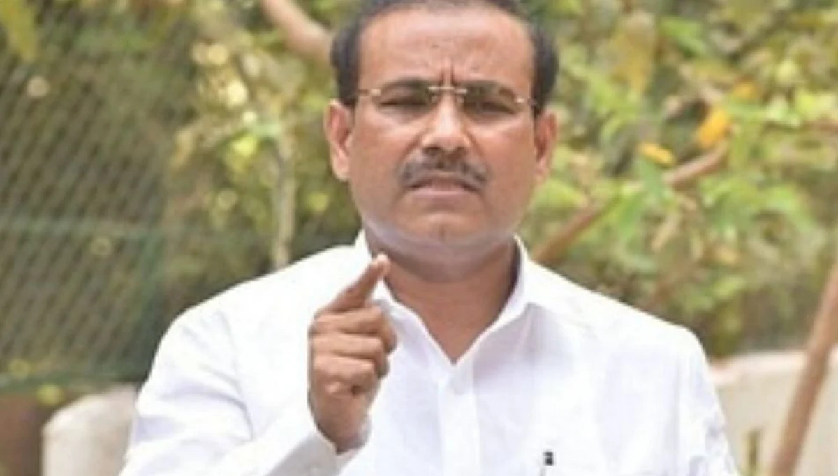 कोरोनाचा वाढता कहर त्यात लसींचा तुटवडा याबद्दल आरोग्यमंञी राजेश टोपे काय म्हणतात... ( पहा व्हिडीओ)