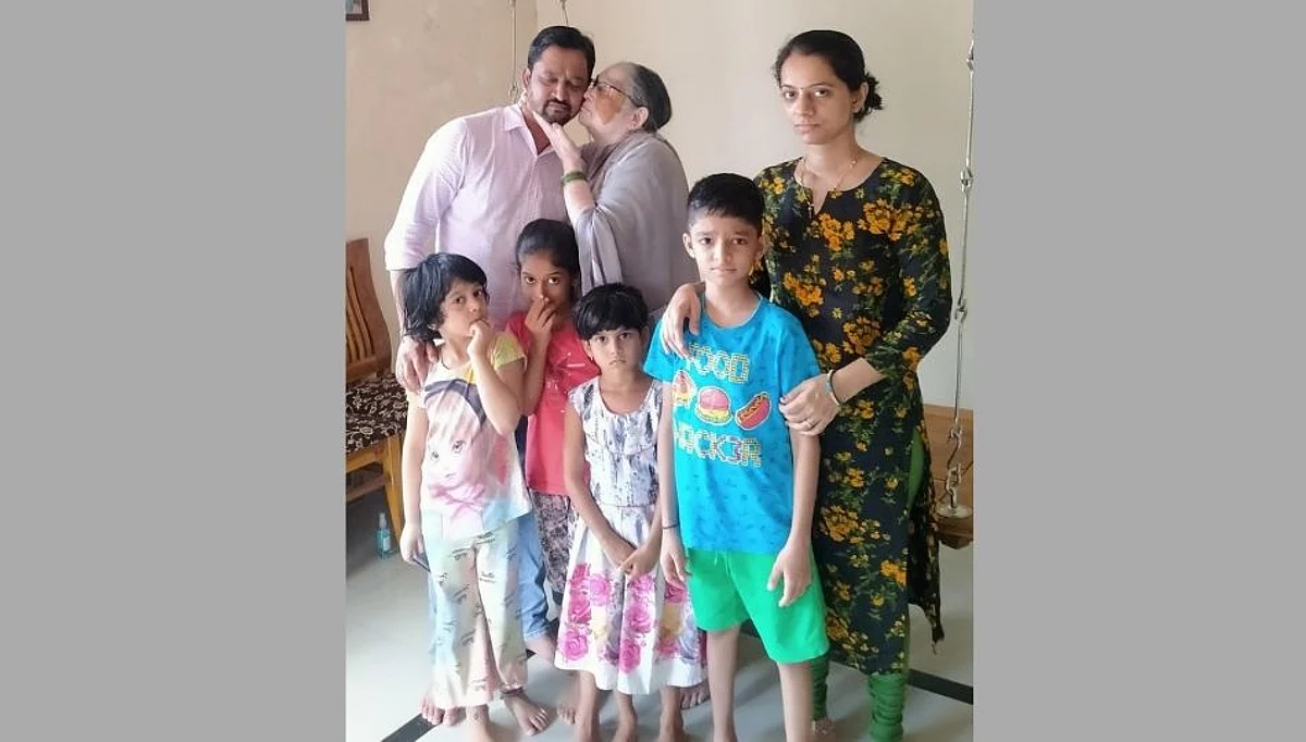दहा तास तुफानाशी सामना करून तो घरी सुखरूप परतला !