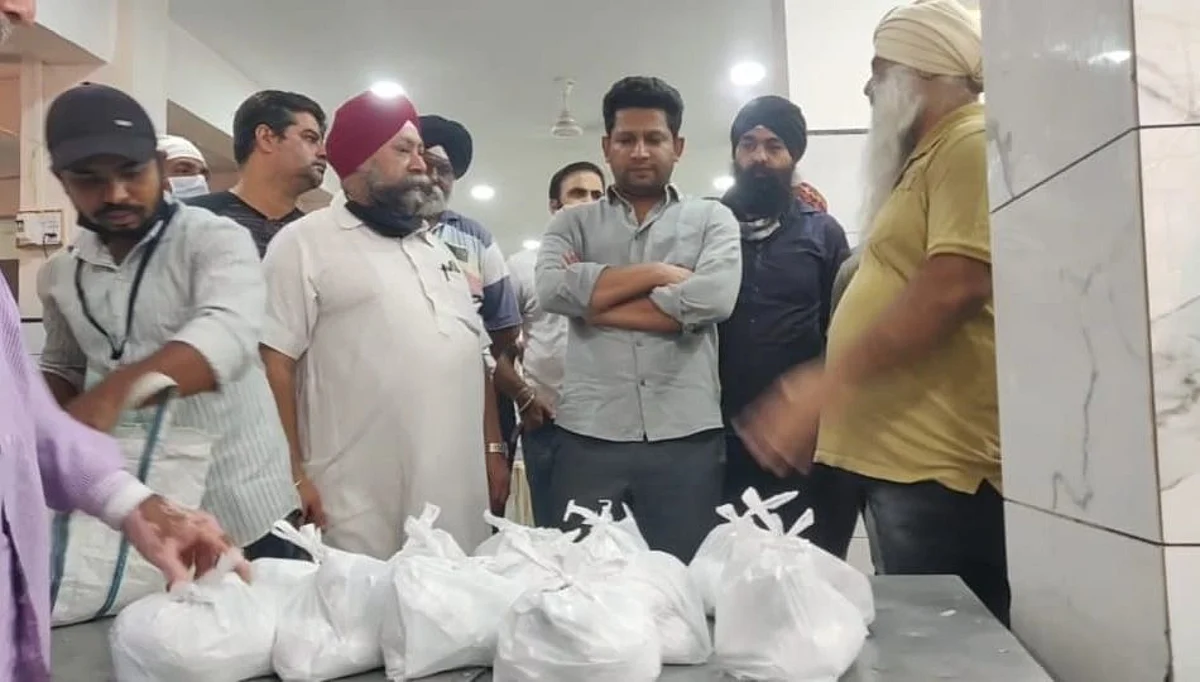 सिंधी-पंजाबी-शिख समाजातर्फे कोरोना रुग्णांच्या नातेवाईकांसाठी लंगर सेवा सुरू