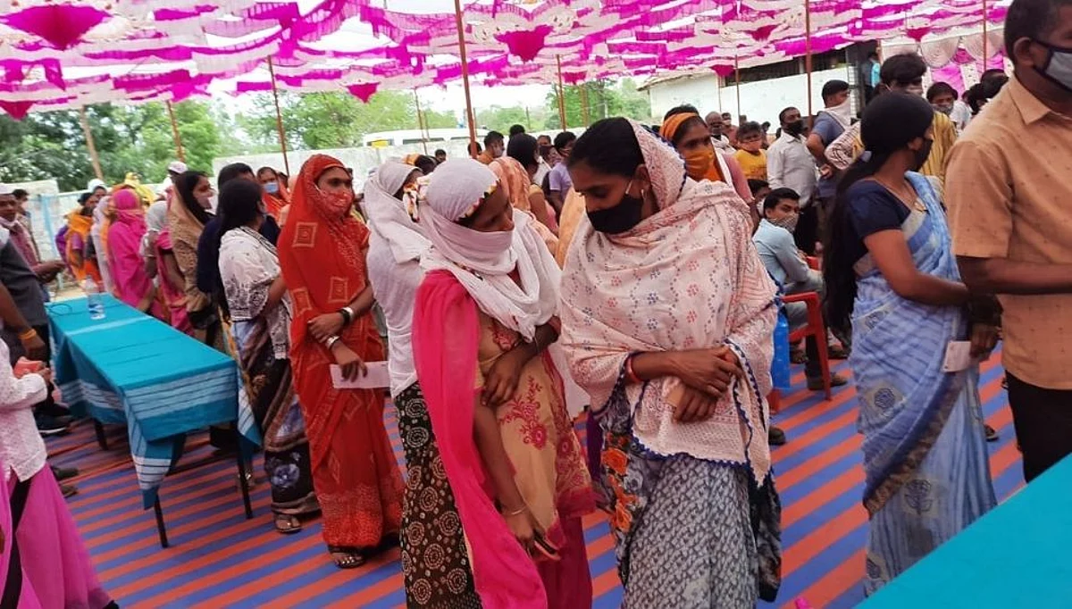 जनजागृतीतून सातपुडा दुर्गम भागात लसीकरणास वाढता प्रतिसाद