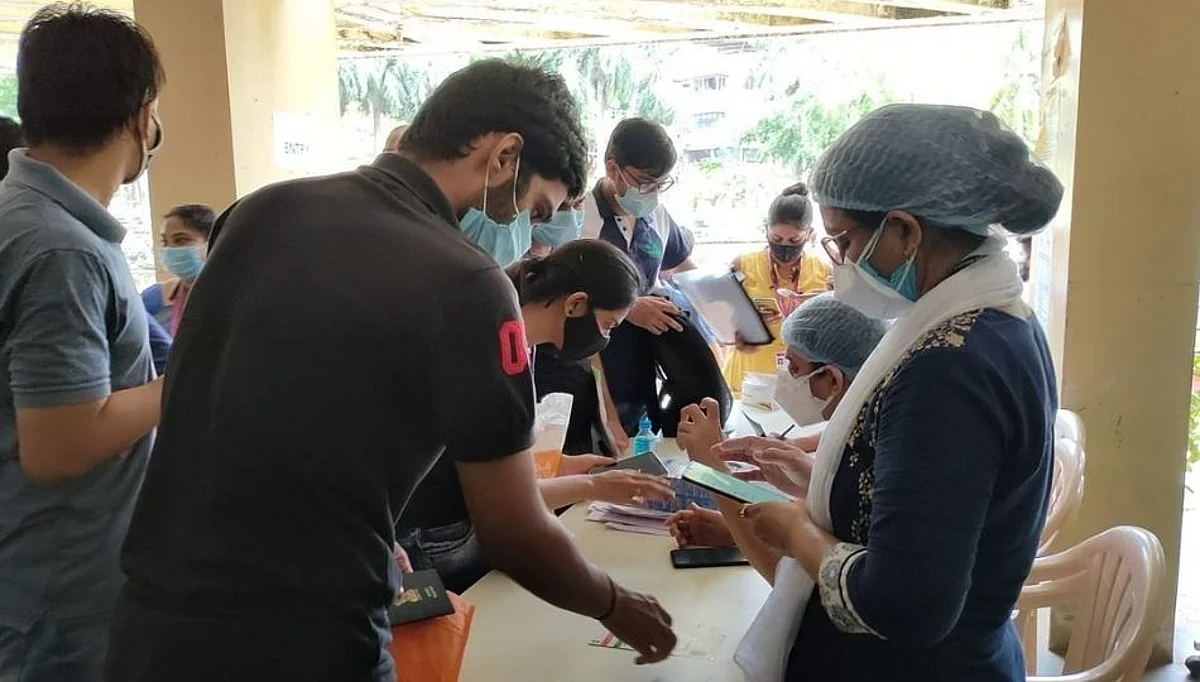 सातारा, वाई, क-हाड, फलटण शहरात ऑनलाईन नाेंदणी करणा-यांनाच लस