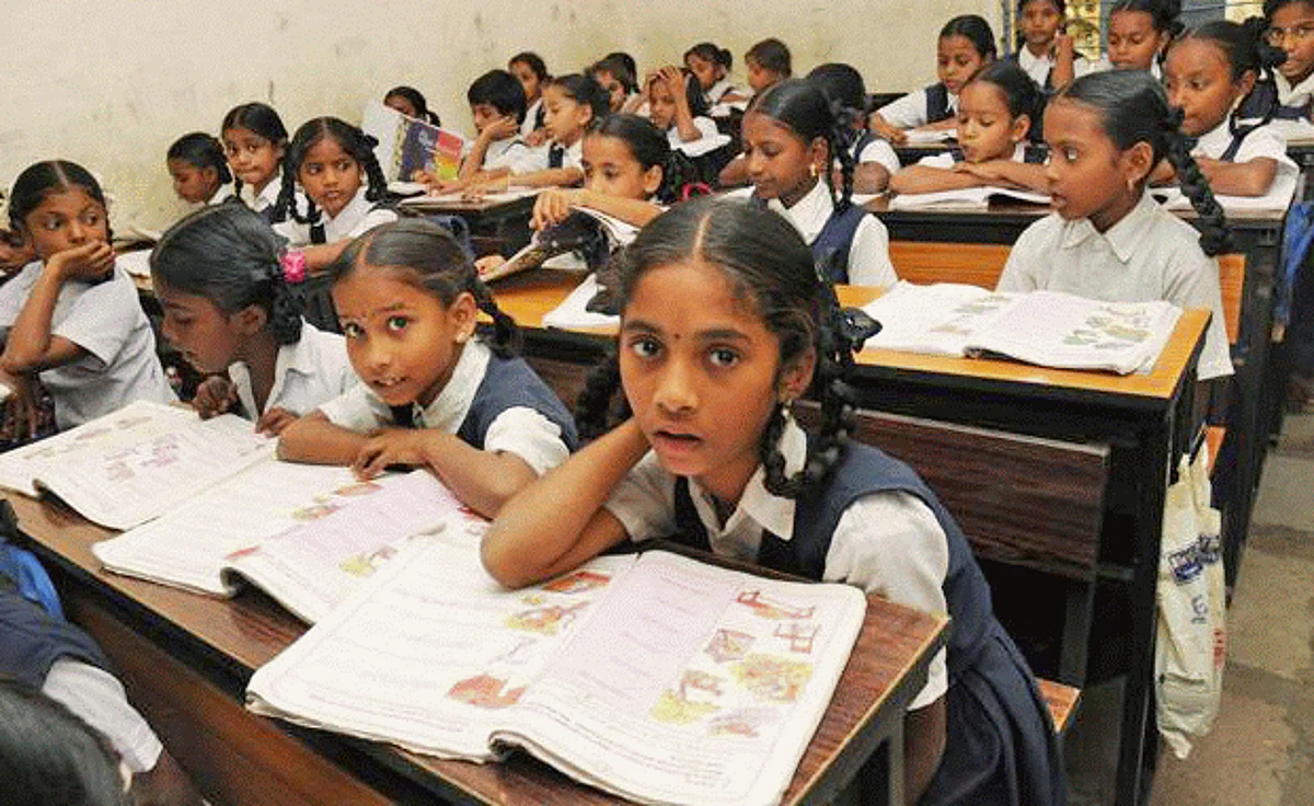 Amravati: दोन महिन्यांपुर्वी सुरु झालेल्या शाळा पुन्हा बंद होण्याची शक्यता