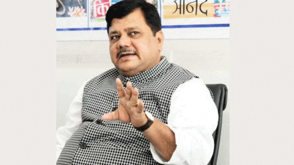 कोरोनामुळे बंद असलेल्या शाळांमधील शिक्षकांना तातडीने मदत द्या; दरेकरांचे मुख्यमंत्र्यांना पत्र