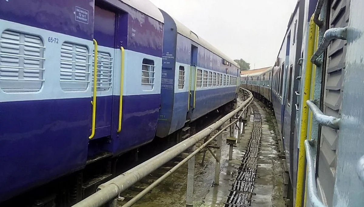 भारतीय रेल्वेचा कोविड- १९ शी लढा, रोज अनेक कर्मचारी होतात संक्रमित
