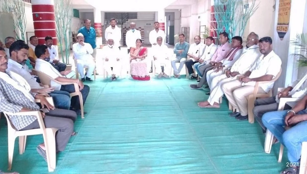 प्रदेशाध्यक्षांच्या दौऱ्यासाठी काँग्रेस पक्षाकडून वर्गणी !