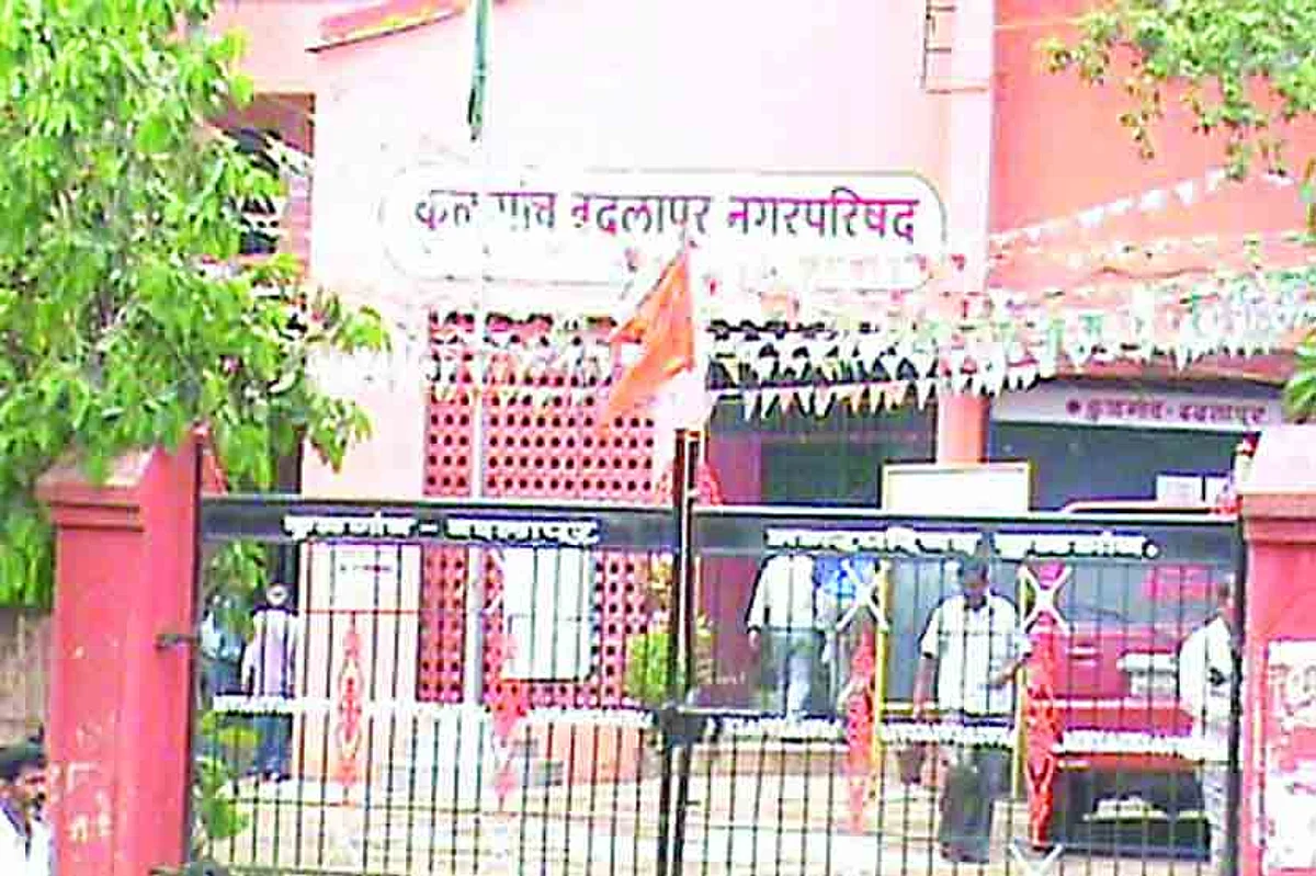 50 पेक्षा अधिक रूग्णांवर उपचार नको, पालिका वैद्यकीय अधिकाऱ्यांच्या असंवेदनशील भूमिकेने संताप
