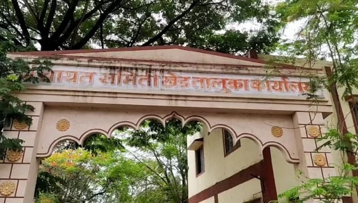 खेड सभापती पोखरकरांविरोधातल्या अविश्वास ठरावाला स्थगिती