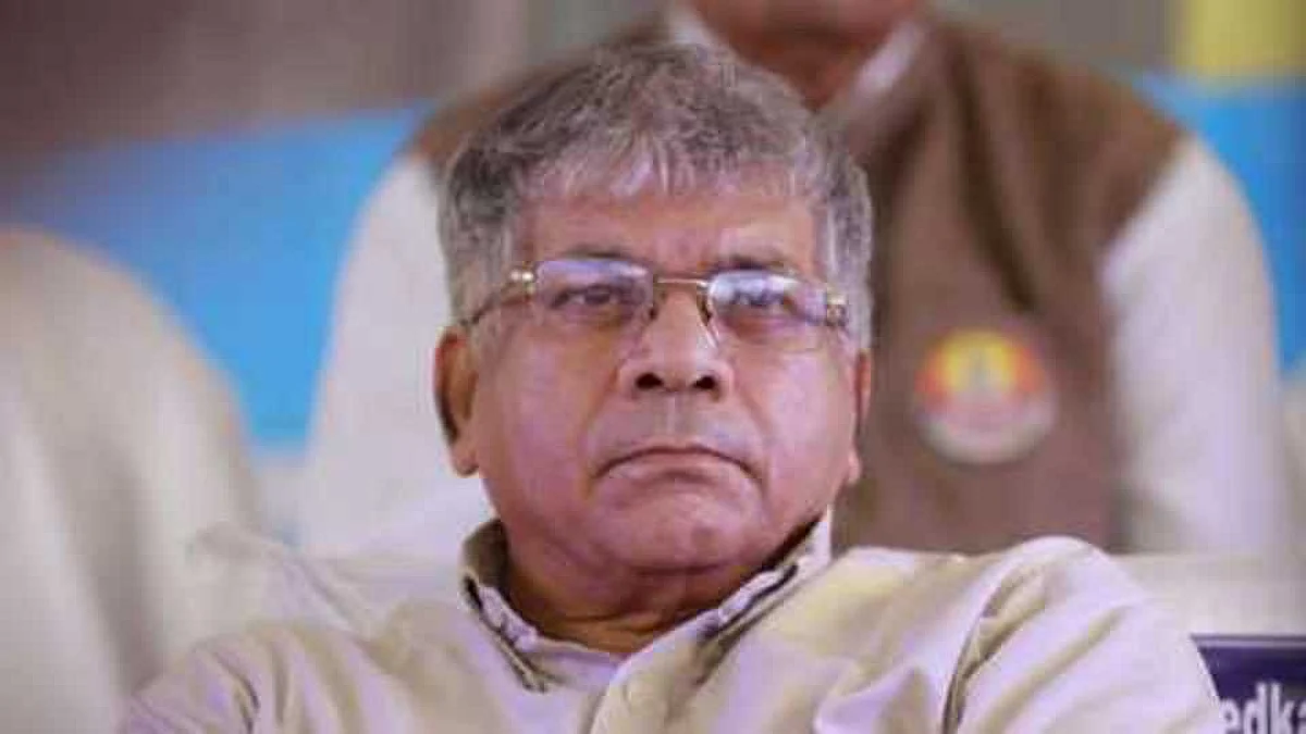 ...यामुळे राज्यात डिसेंबरपुर्वीच राष्ट्रपती राजवट लागू होईल - प्रकाश आंबेडकर
