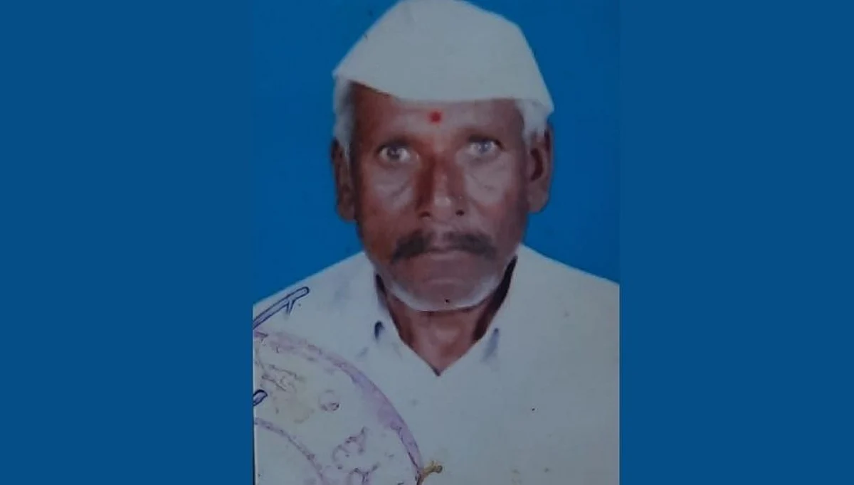 पैसे काढण्यासाठी अडीच तास रांगेत उभे राहिल्याने ६५ वर्षीय शेतकऱ्याचा मृत्यू