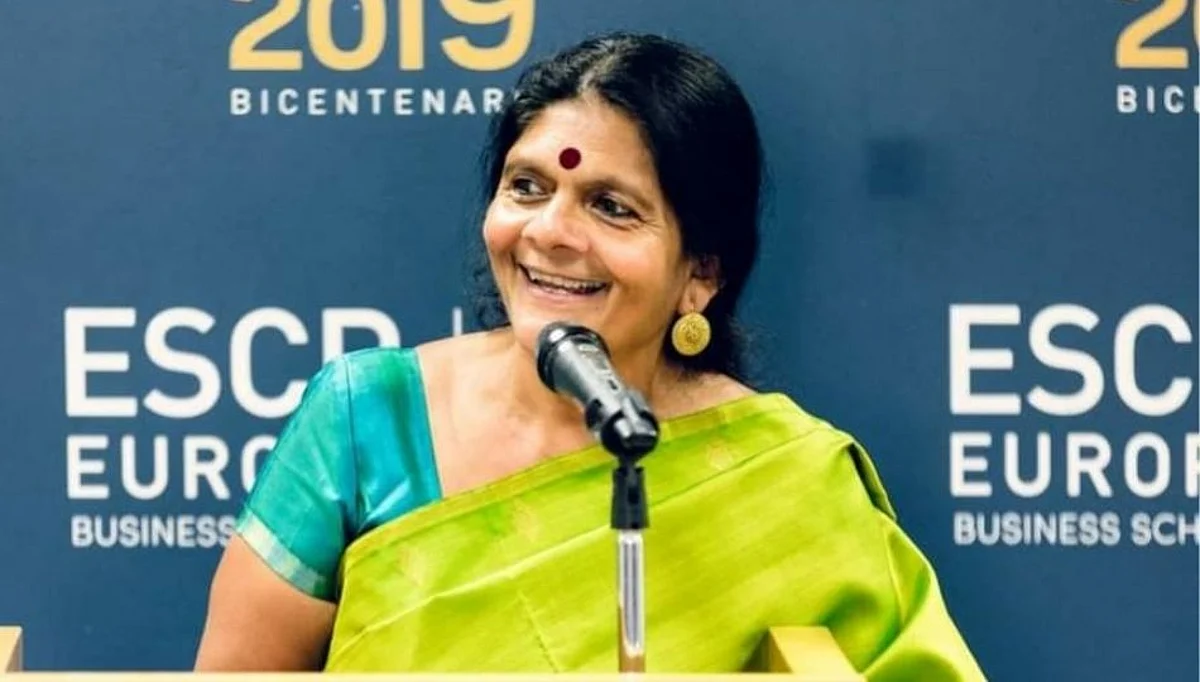 दुष्काळी भागातील नागरिकांच्या आरोग्यासाठी झटणारी 'ती' रणरागिणी...