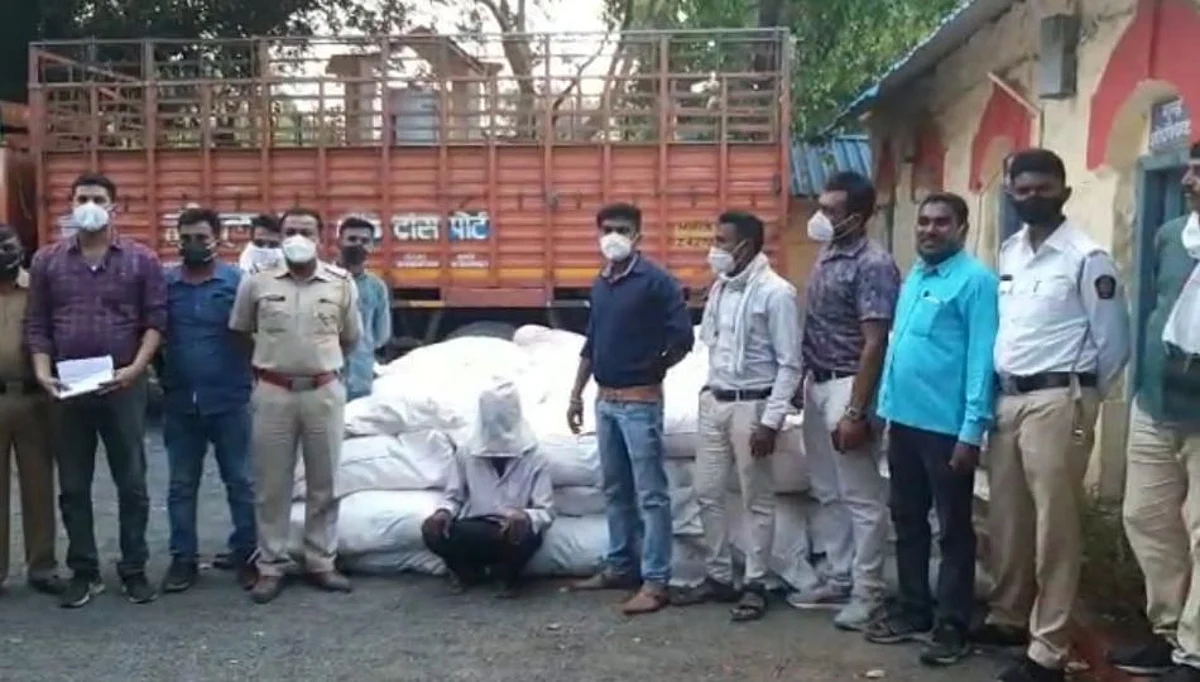 खामगाव मध्ये पकडला लाखोंचा गुटखा; शहर पोलिसांची धडाकेबाज कारवाई