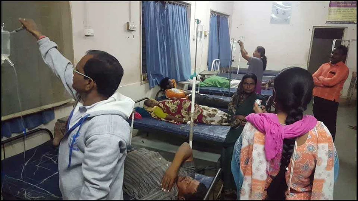 शिळी खीर खाल्याने पन्नासपेक्षा अधिकांना विषबाधा